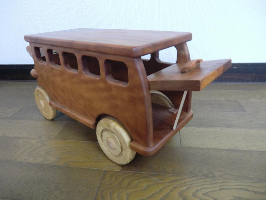 238新品・未使用　木のおもちゃ　手作り木製自動車 バス　木製玩具　乗用玩具