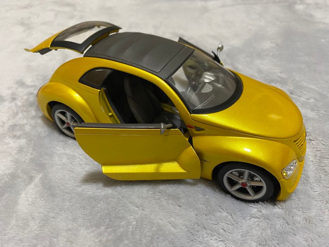 ミニカー Maisto Chrysler Pronto Cruizer 1/18