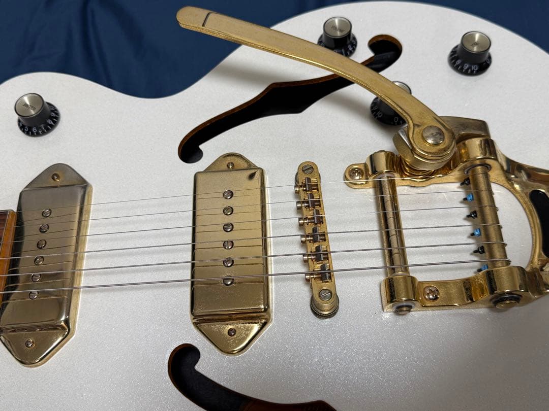 ギター Epiphone WILDKAT e Pearl White