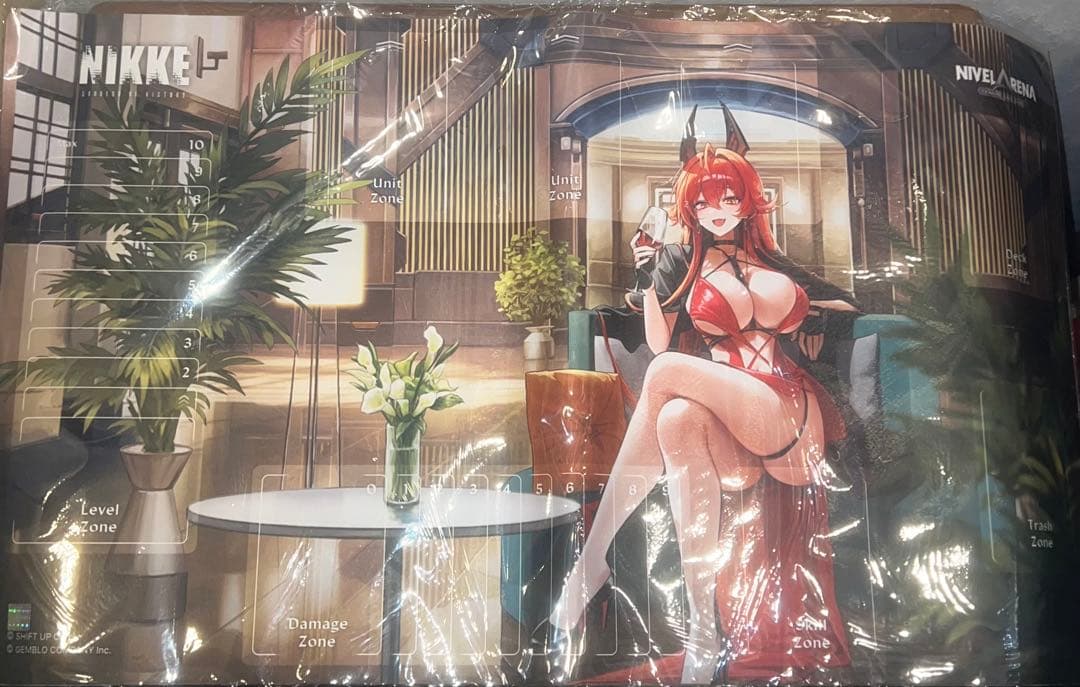 Y*u様 ニベルアリーナ　勝利の女神　nikke レッドフード　プレイマット