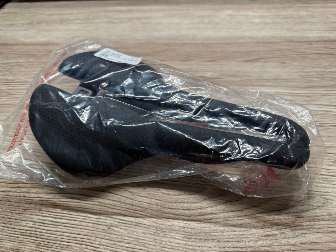 【新品】Bontrager TREK AEOLUS pro サドル 155mm