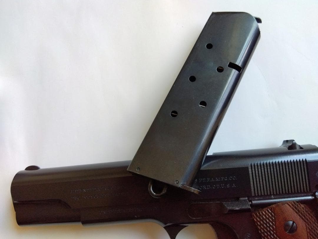 リアルマッコイズ　コルトM1911　強化素材　装填式　プラスチックモデルガン