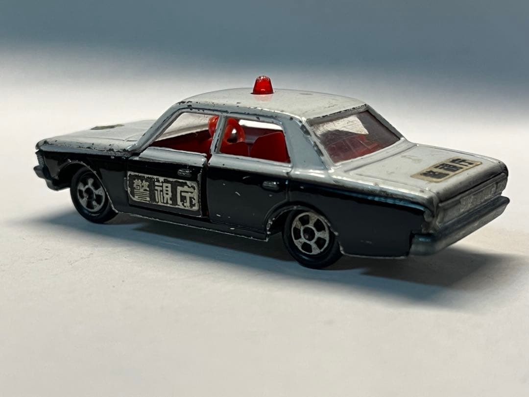 トミカ 黒箱 4-1-1 トヨタ クラウン パトカー 1Aホイール 最初期A灯