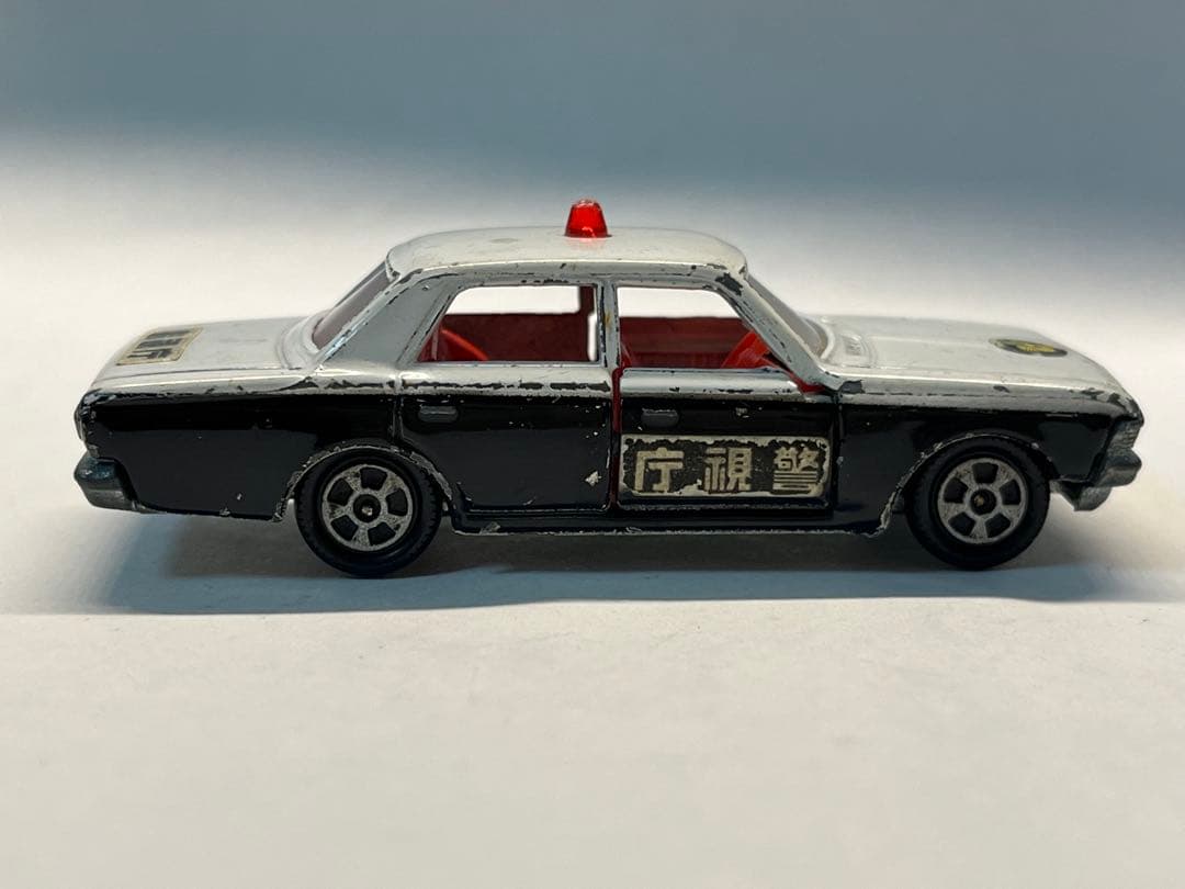 トミカ 黒箱 4-1-1 トヨタ クラウン パトカー 1Aホイール 最初期A灯