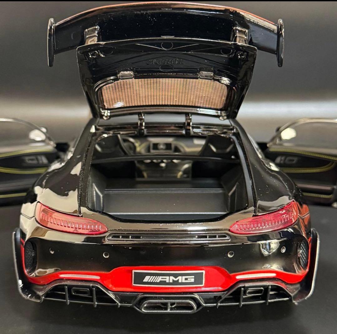 1/18　AMG　GTR　ミニカー　メルセデスベンツ　Mercedes-Benz