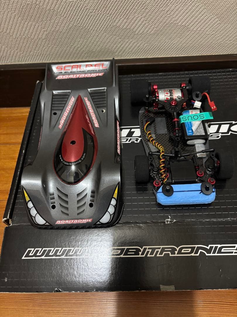 ロビトロニック　スカルペル　1/18 ラジコン