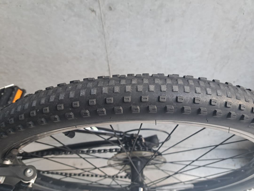 Trek マウンテンバイク 猫のステッカー付き