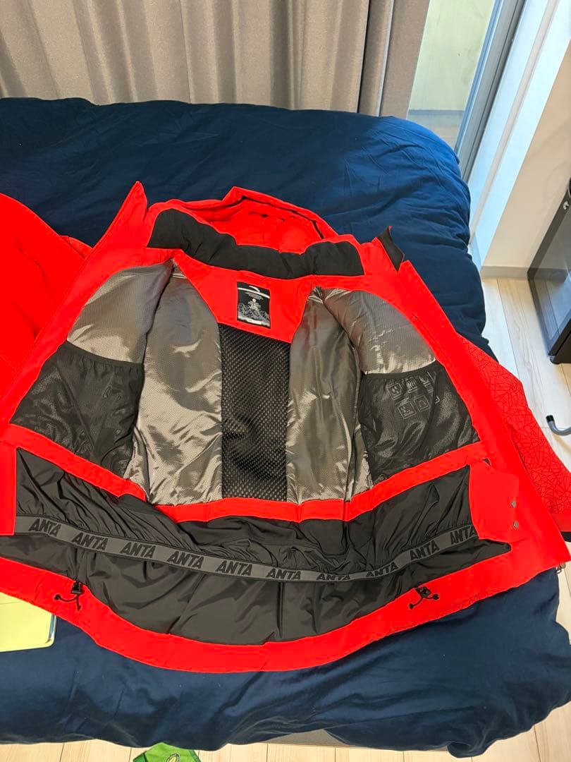 冬季オリンピックレッドジャケット