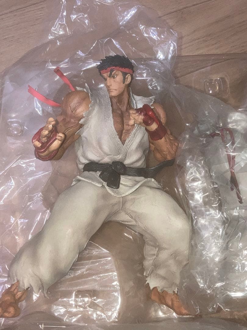 ストリートファイター　リュウ　エンブレイスジャパン　カプコン　フィギュア