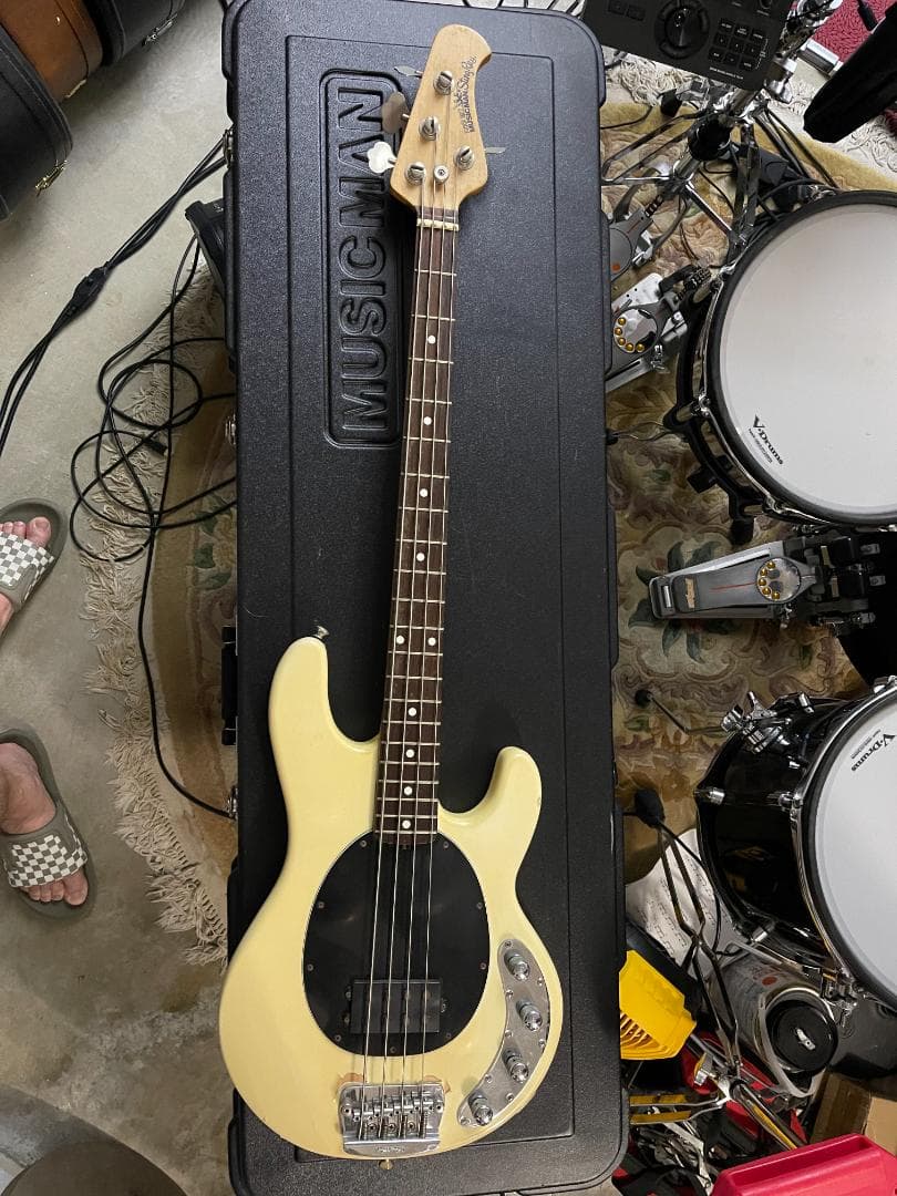ベース 2005 Music Man Stingray 3 EQ H