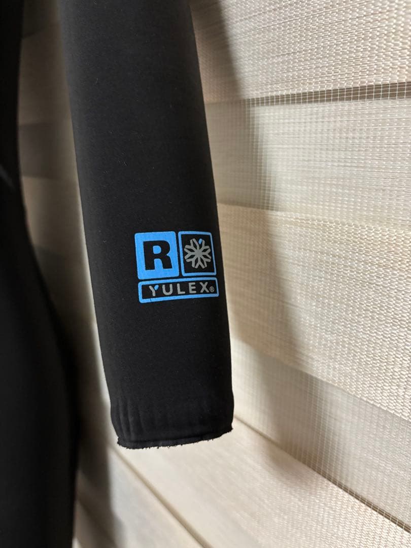 patagonia ブラック フルスーツ