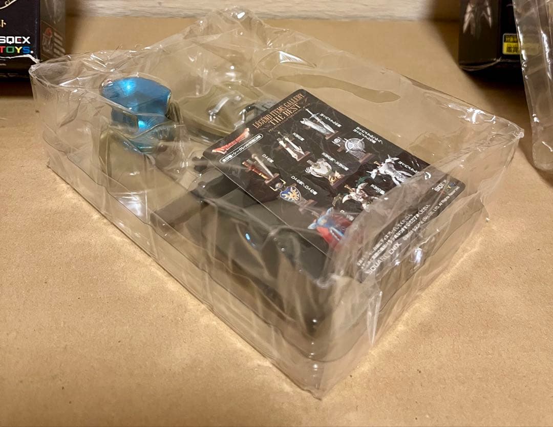 新品・未開封　ドラクエ　レジェンドアイテムギャラリー　ロトの剣・盾・兜セット