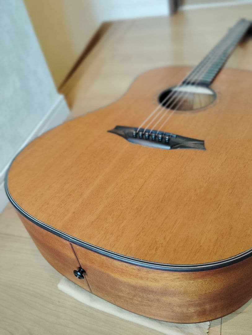 Bromo (ブロモ)　BAT1M　アコースティックギター　トップ単板