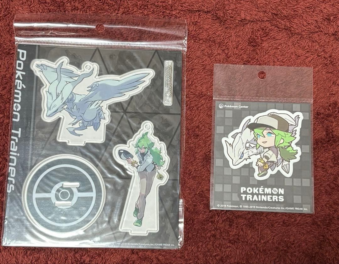 ポケモンセンター限定　N &レシラム アクリルスタンドキーホルダー　ステッカー