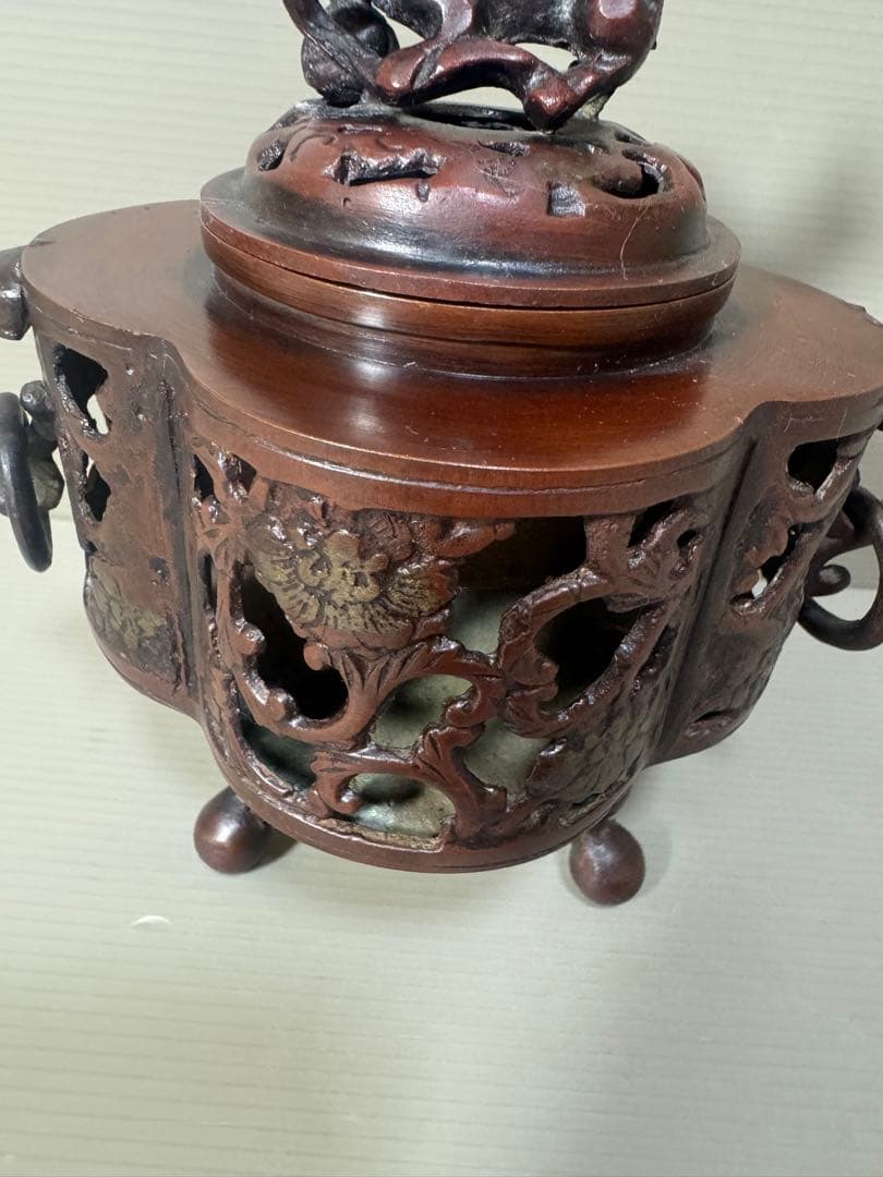 2212 骨董　大明宣徳年製銘　木瓜型　透かし文獅子摘み　香炉　時代物