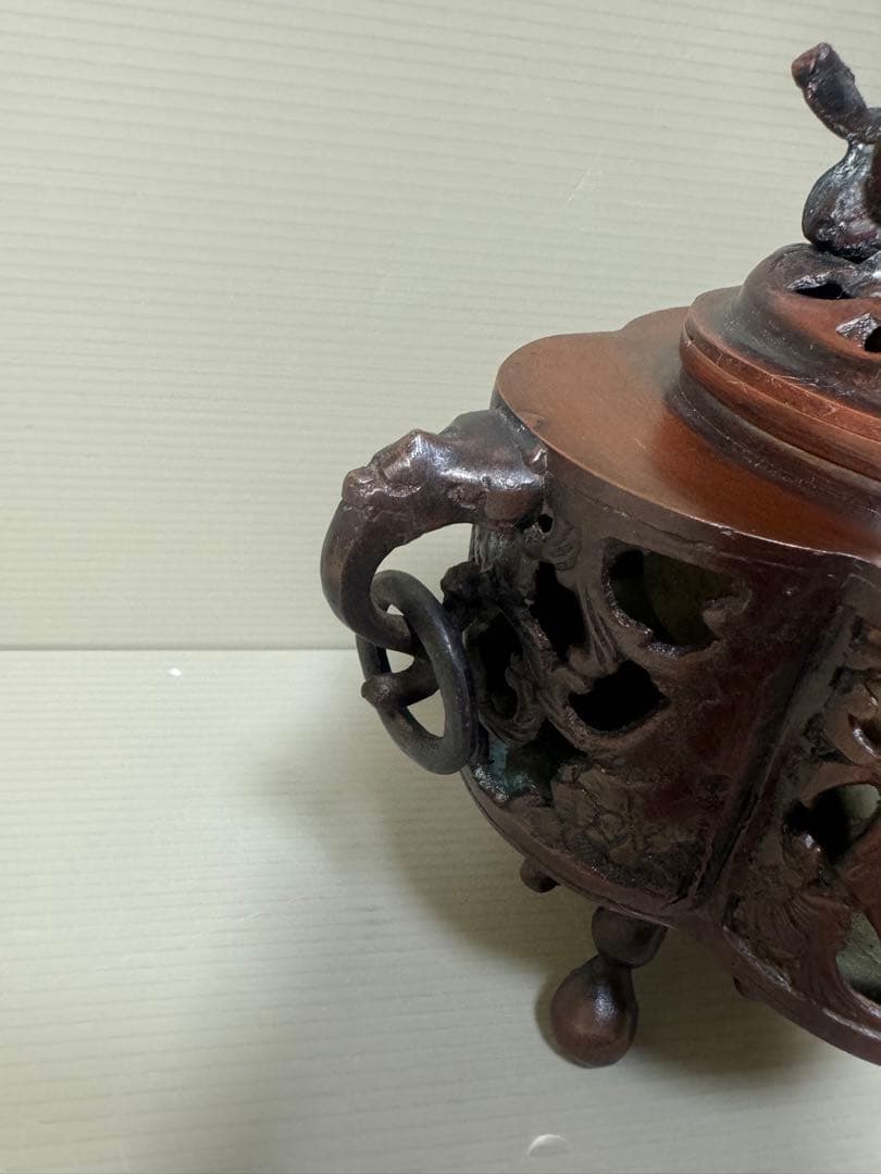 2212 骨董　大明宣徳年製銘　木瓜型　透かし文獅子摘み　香炉　時代物