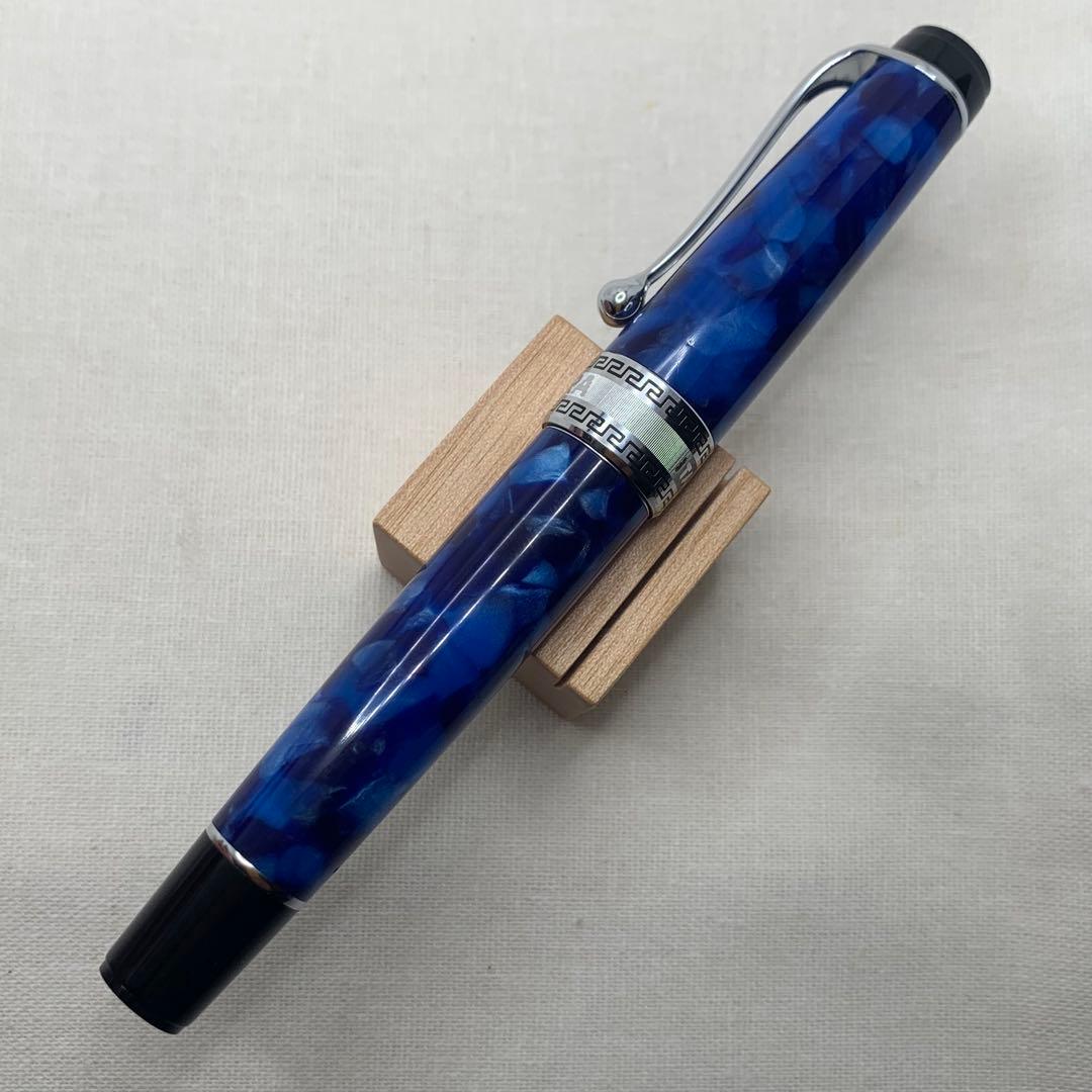 アウロラ　オプティマ　万年筆 14K EF（極細字） ブルーCT