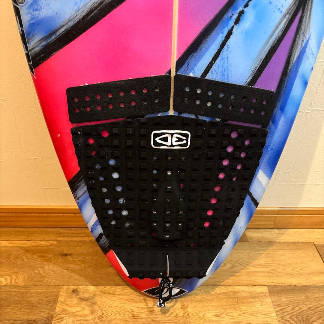 SHARPEYEサーフボードかつ〔F IＬＥ-F I F TY〕ボーイズサイズ