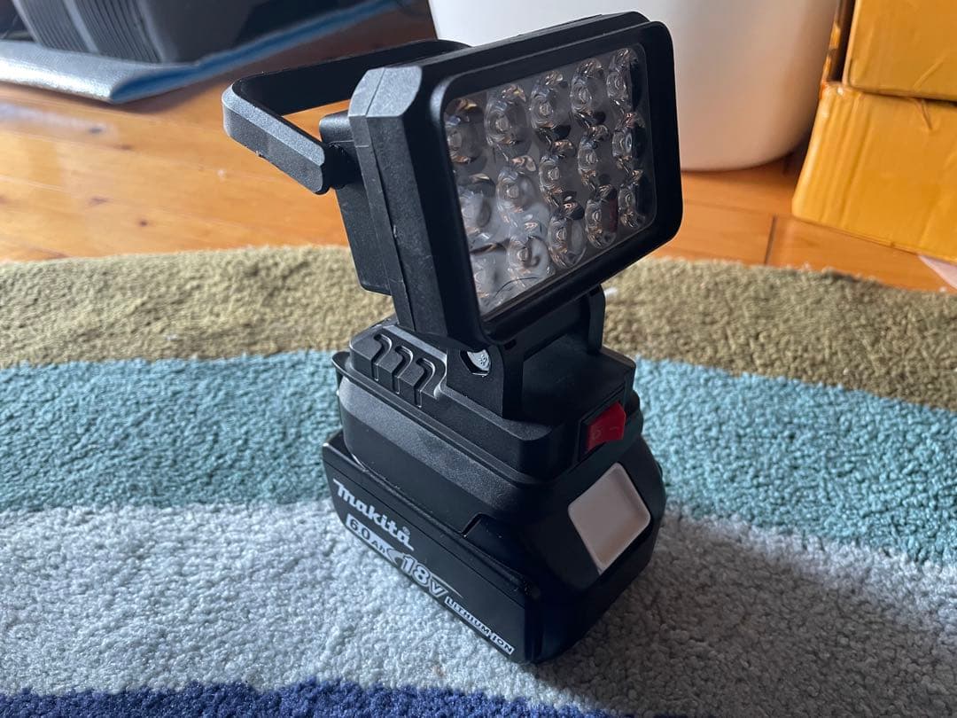 マキタ18V LEDライト マキタバッテリーセットUSB6.0Ah 新品開封