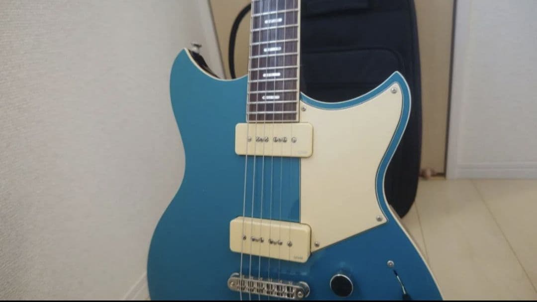 YAMAHA ヤマハ REVSTAR RSS02T ブルー エレキギター 美品
