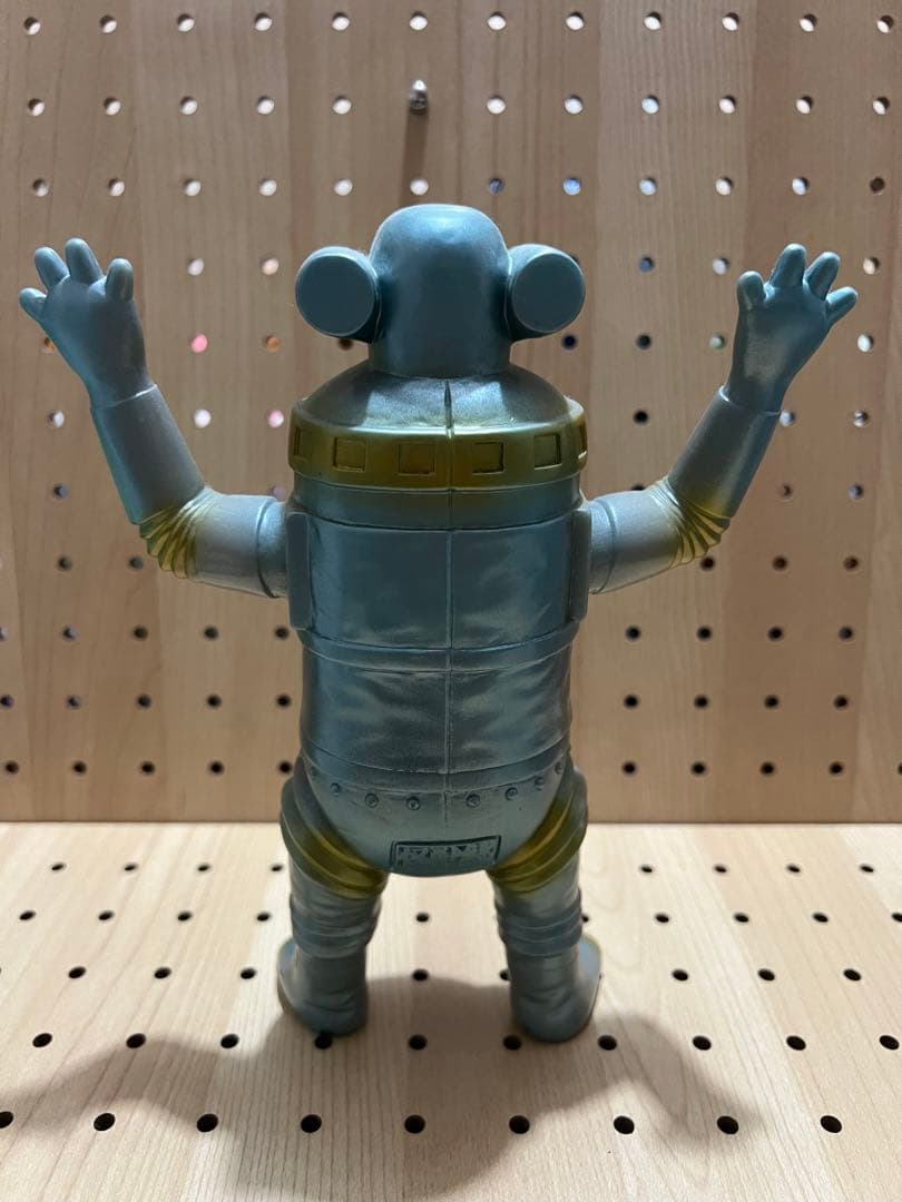 ソフビシリーズ　怪獣郷　セブンガー