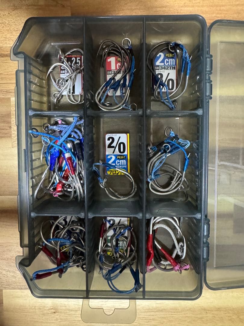 ジギング引退セット　(リール2個、ジグ30本、タックルボックス付き)