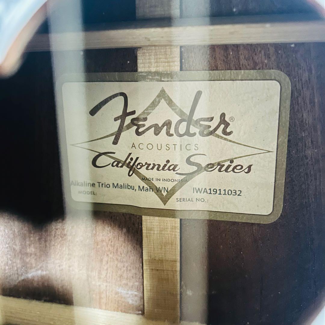 【未使用級】Fender Alkaline Trio Malibu ケース付き