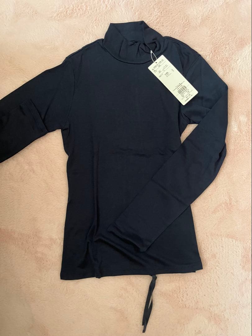 本日価格！チャコット　紺色トップスMサイズ　新品未使用✨