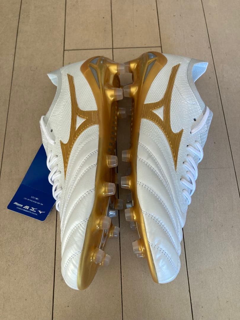 モレリアネオ4βジャパン　白✖️金　26.5㎝　新品。