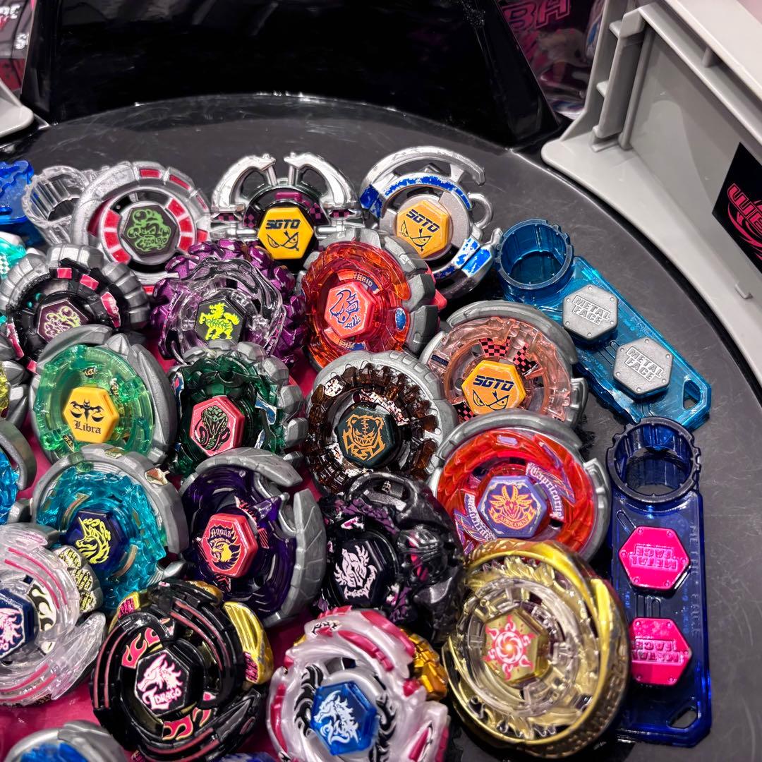 メタルファイトベイブレード　まとめ売り　スタジアム付き