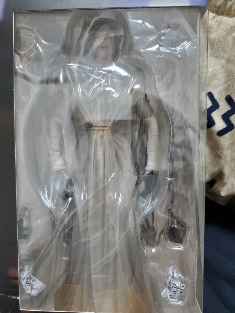 PATRIOT　バイオハザード８　オルチーナ・ドミトレスク　可動フィギュア