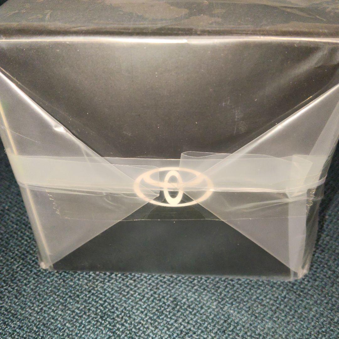 【非売品】トヨタ ヴォクシー ミニカー