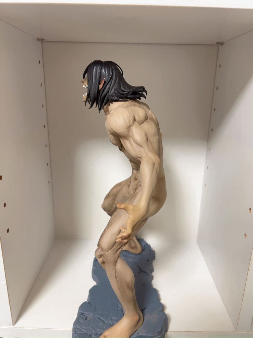 進撃の巨人 一番くじ〜自由を求めて〜エレン・イェーガー 巨人 Verリヴァイ兵長