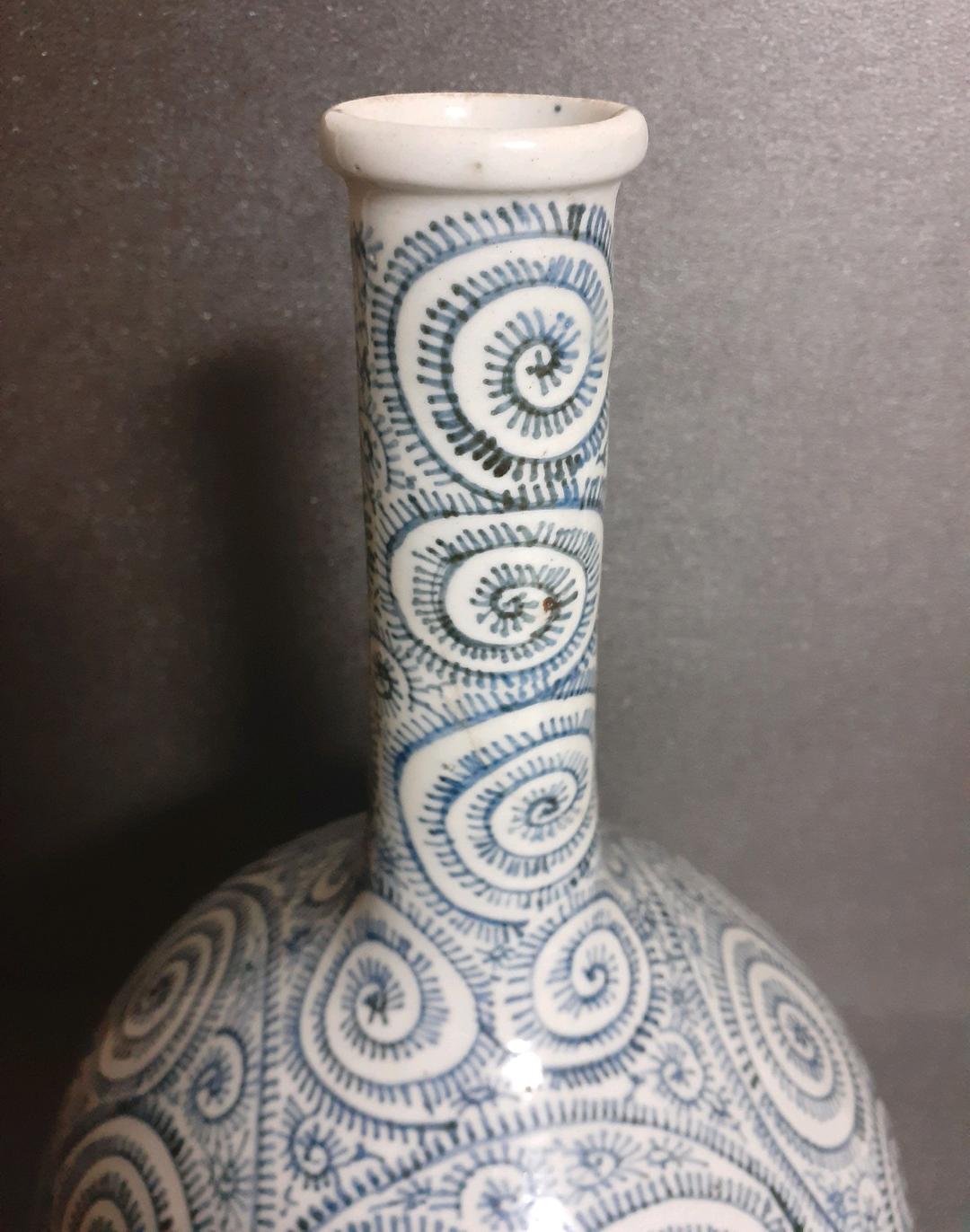 【本物保証！】江戸時代後期　古伊万里　蛸(たこ)唐草文　H.42.6cm　大徳利