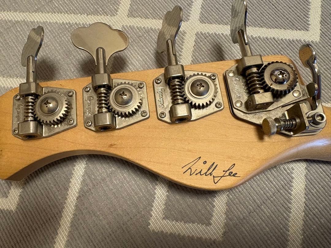 Sadowsky MV4-ML(ウィル・リーシグネイチャーモデル)