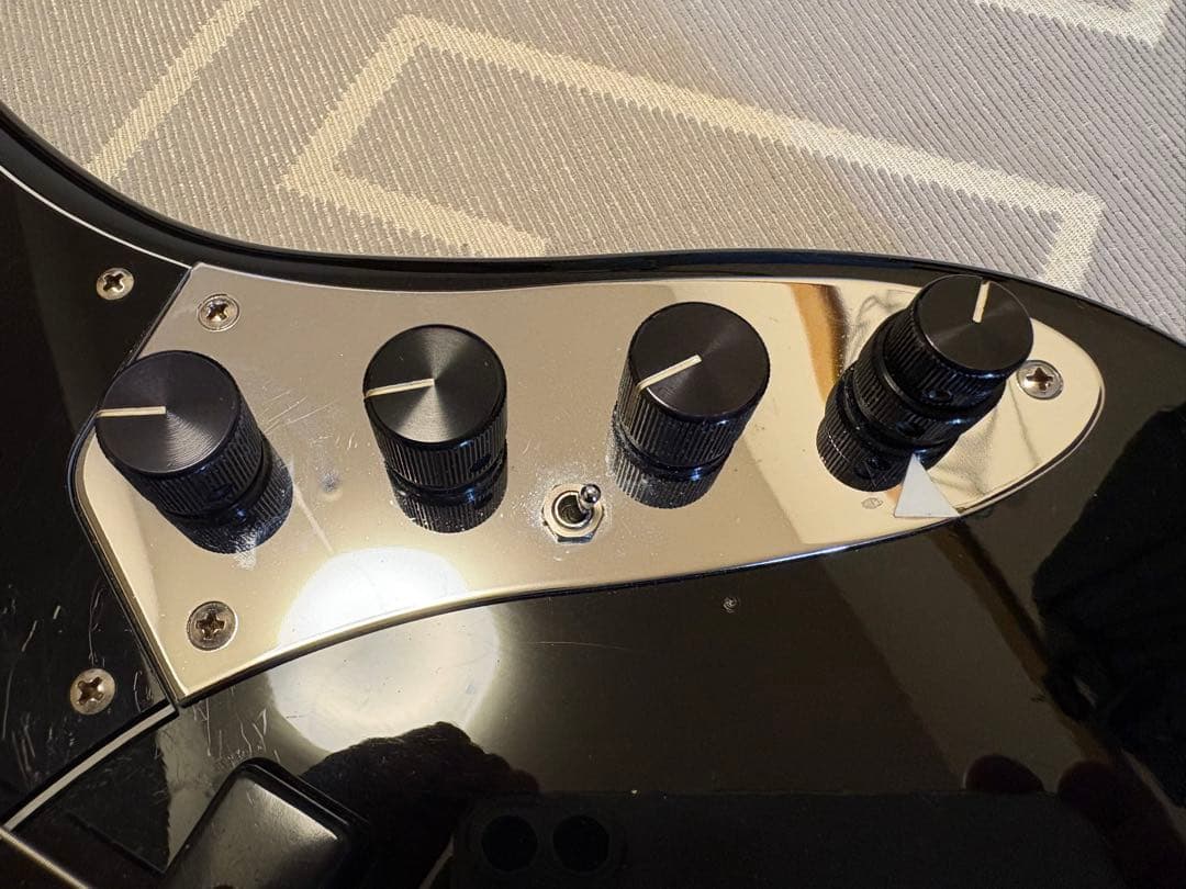 Sadowsky MV4-ML(ウィル・リーシグネイチャーモデル)