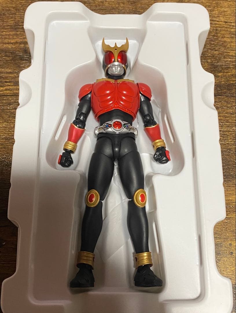 真骨彫 仮面ライダークウガ マイティフォーム ストア限定版