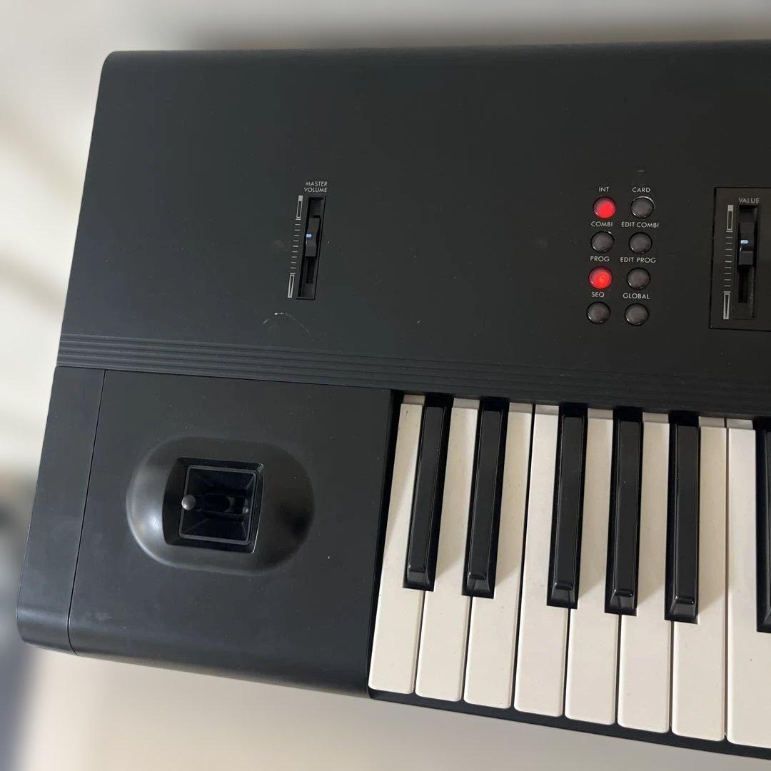 名器　KORG　M1　61鍵盤 シンセサイザー　電池交換済み