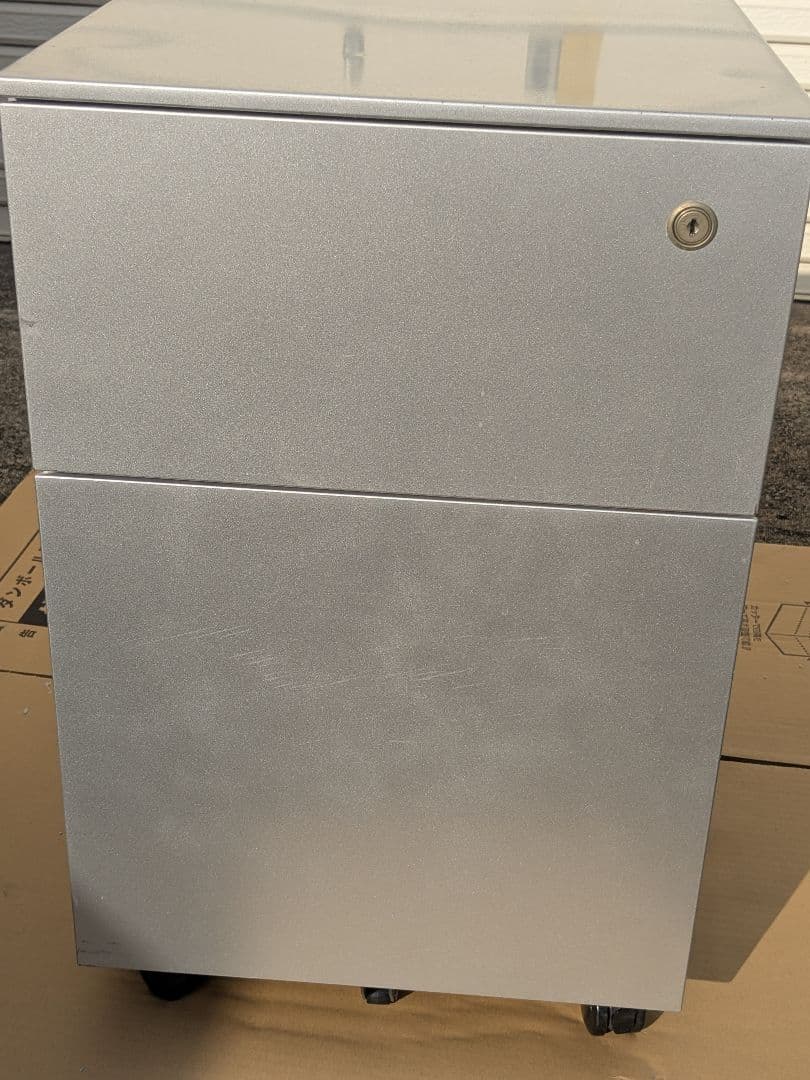 カッシーナ ドロアー デスクワゴン キャスター