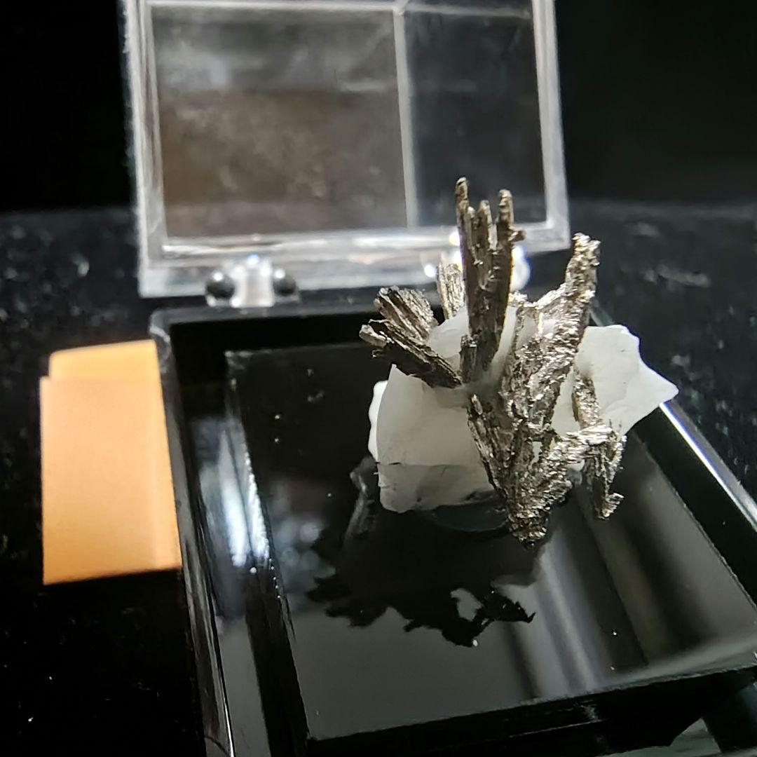 蛍光鉱物！シルバー&カルサイト