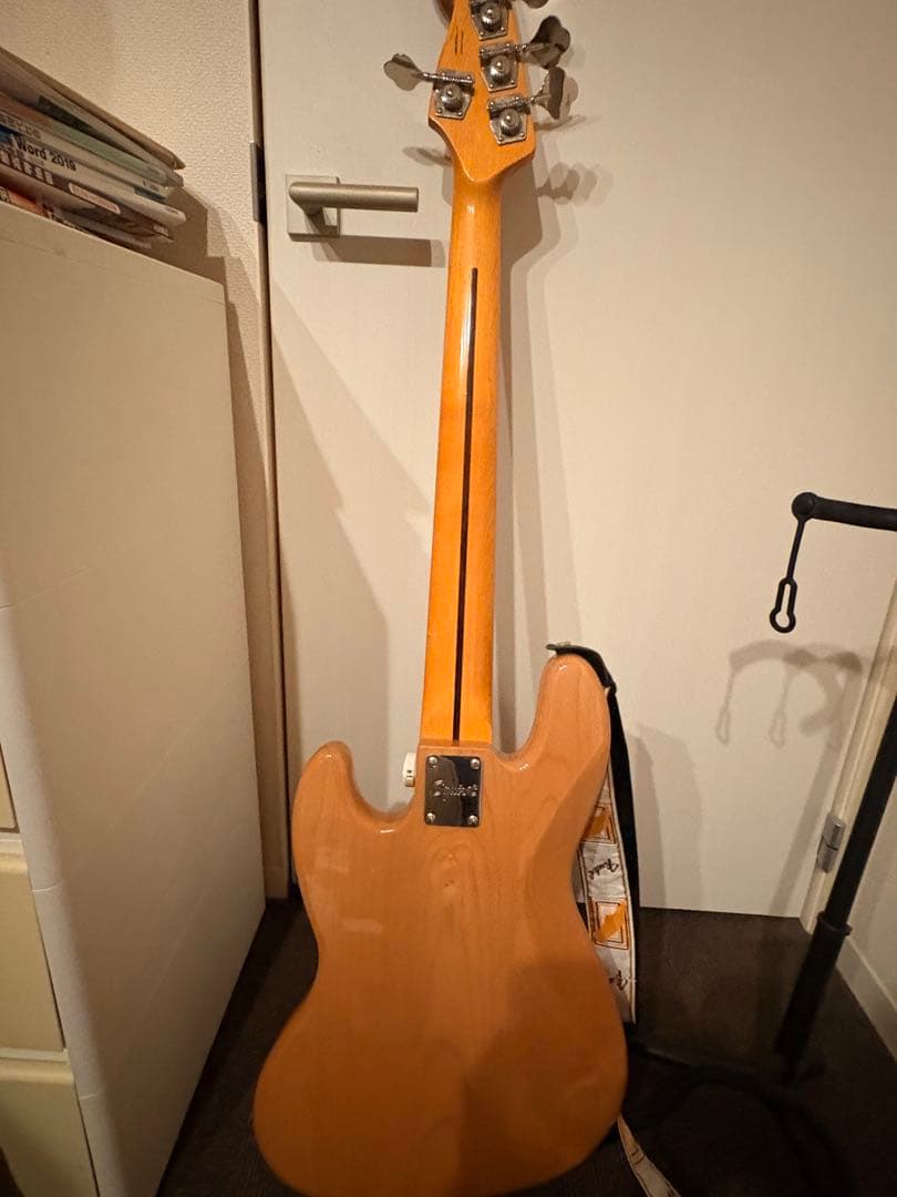 Squier Jazz Bass 5弦　ナチュラル