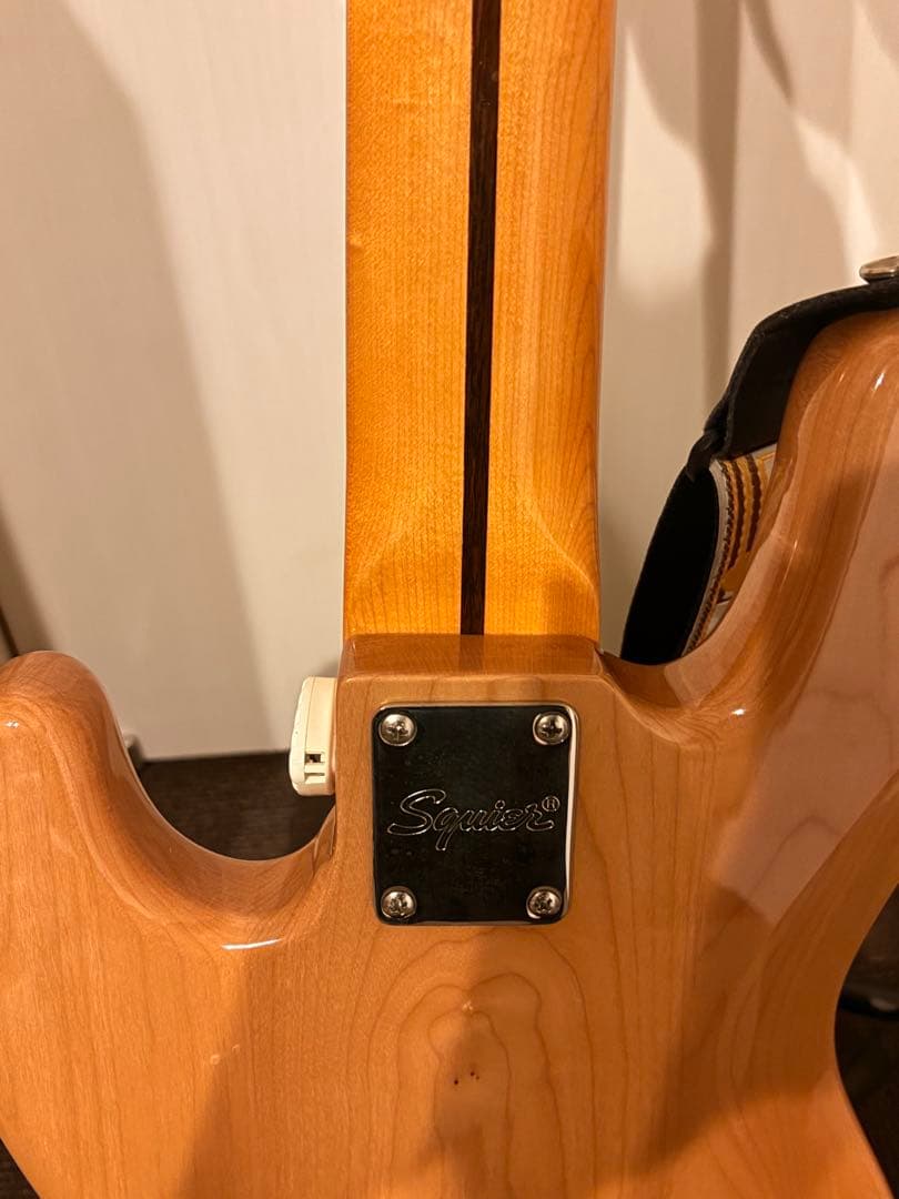 Squier Jazz Bass 5弦　ナチュラル