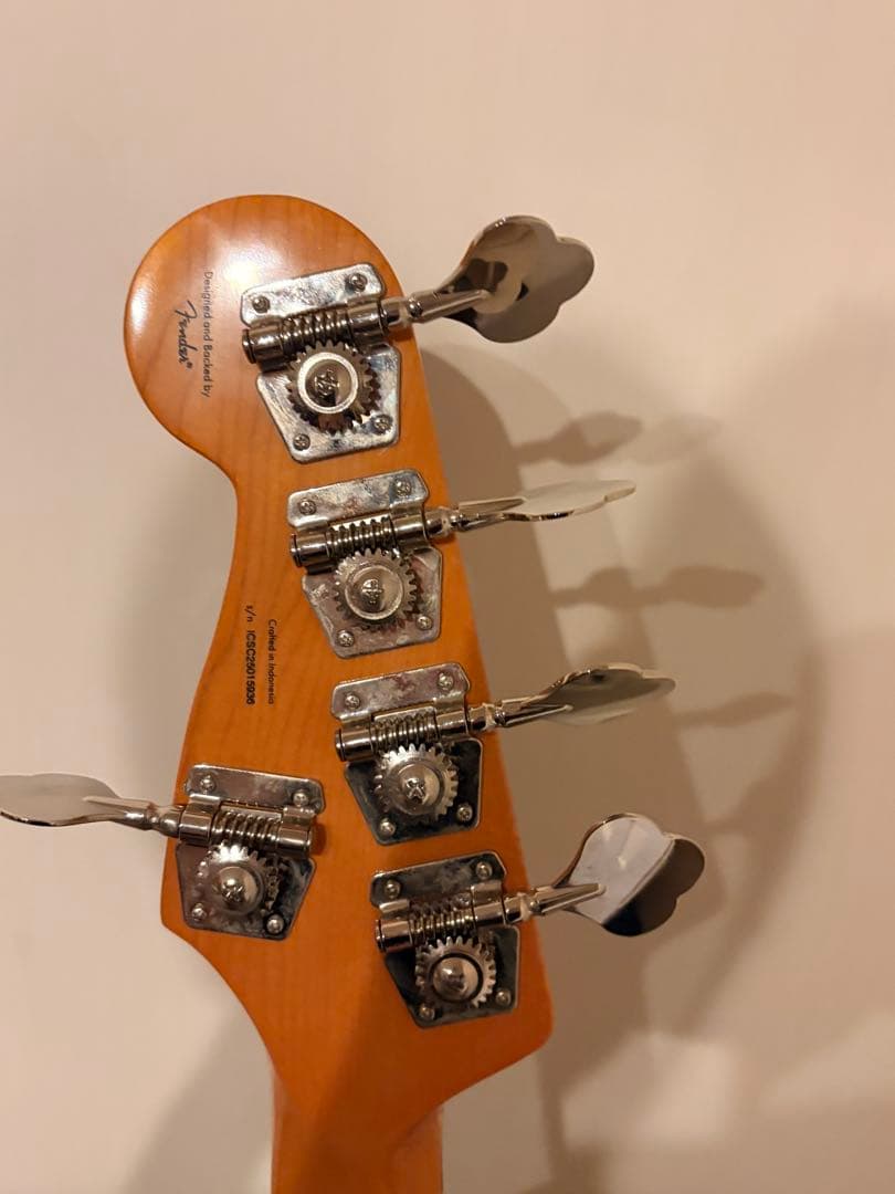 Squier Jazz Bass 5弦　ナチュラル