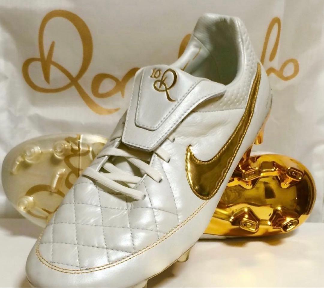 ロナウジーニョ　NIKE ティエンポ　Touch of GOLD 26cm