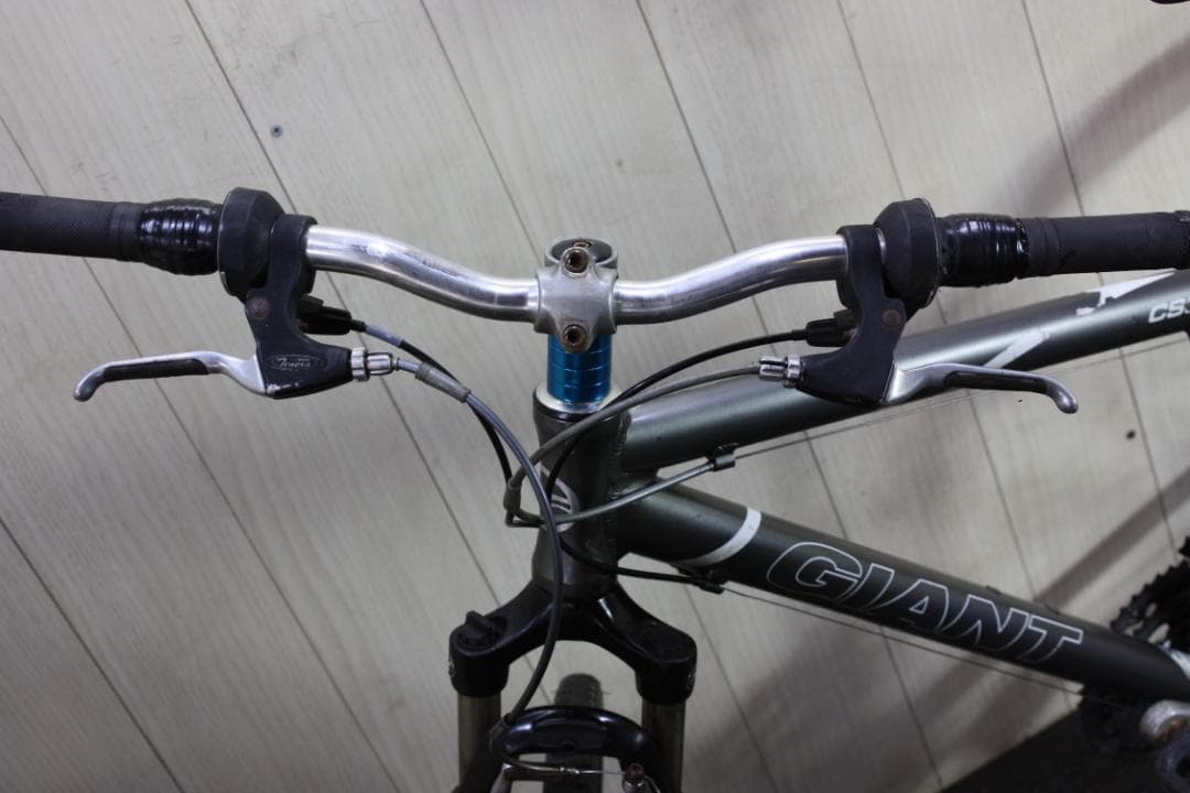 GIANT CS-3200 700C アルミ 21速 430mm クロスバイク