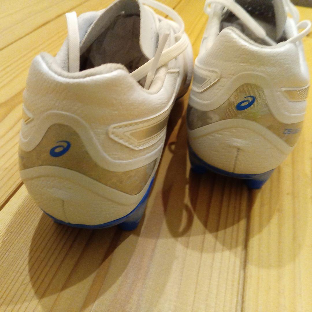【２３．５センチ新品未使用】ASICS サッカーシューズ・スパイク