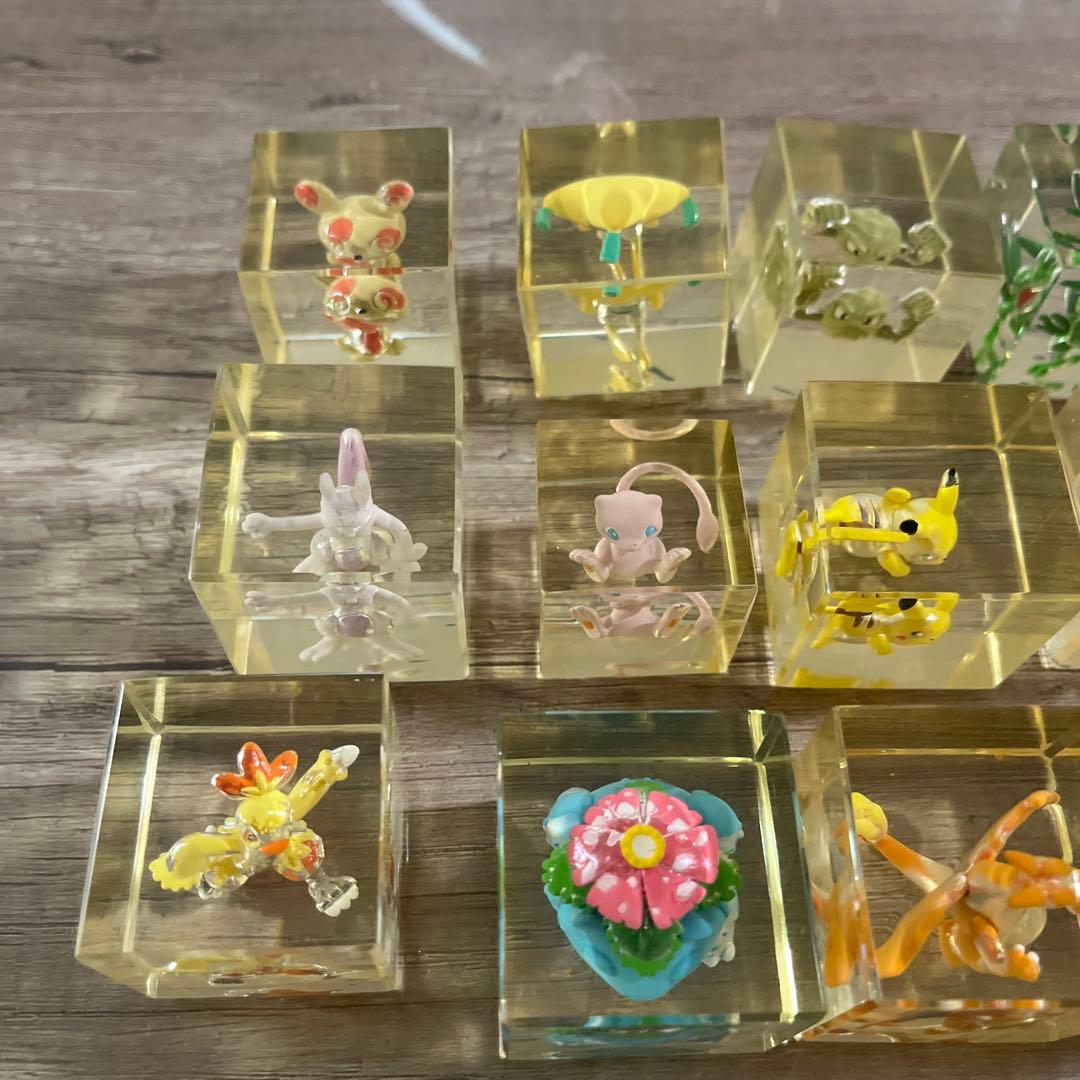日*1様 ポケモン　クリアキューブ　フィギュア