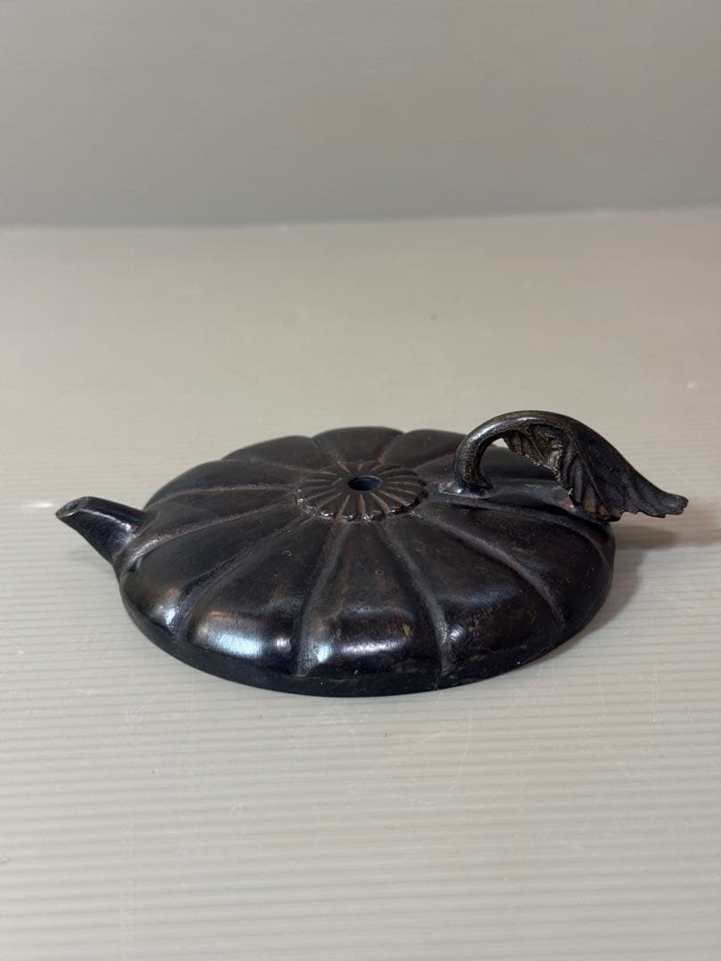 2717 銅製水滴 菊割 高岡銅器