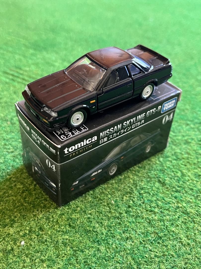 トミカプレミアム　日産スカイライン　11台