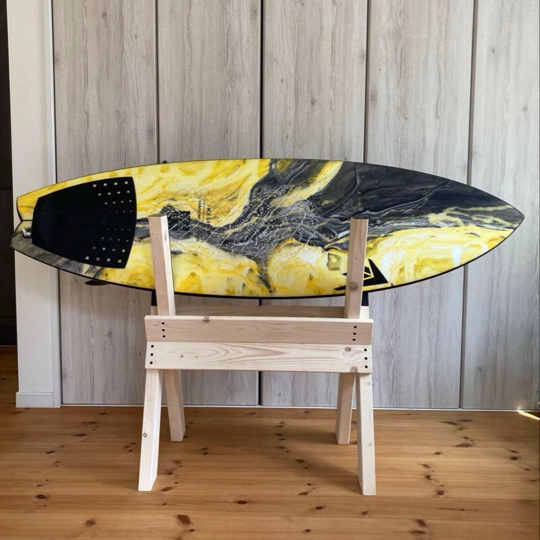 開閉式！木製サーフボード用メンテナンススタンド　スタンドラック